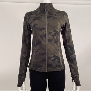 Lululemon Green Camo Define Jacket - Size 6